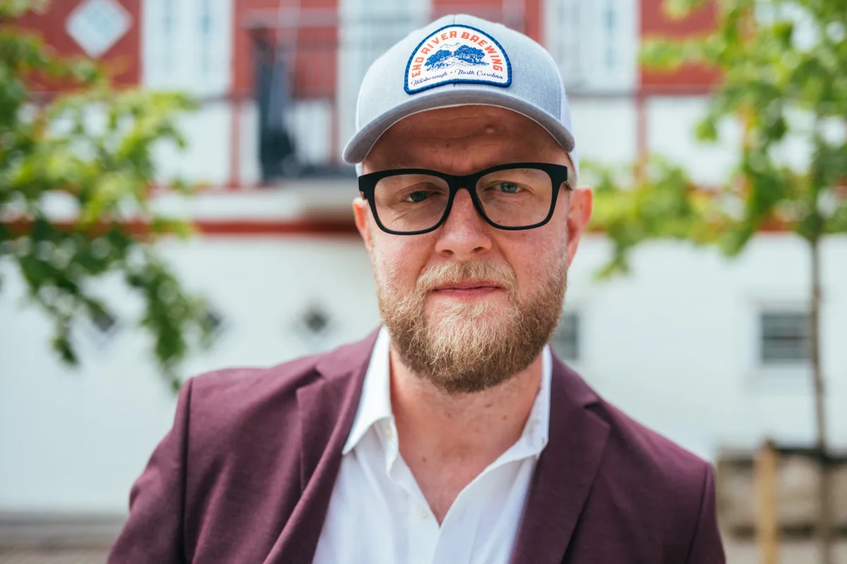 Portræt af Mikkel Elbech